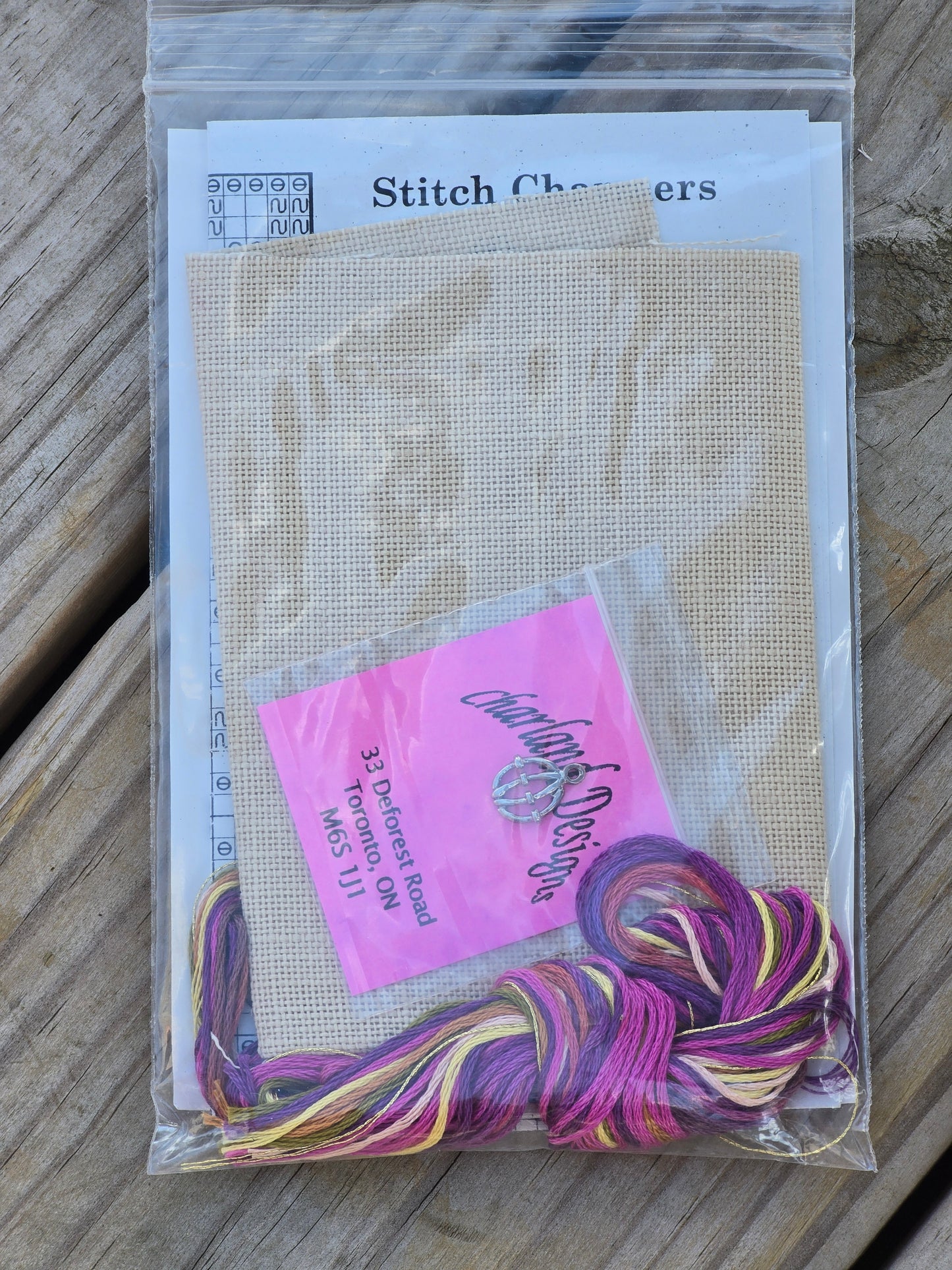 Charland Designs - Queen - Stitch Charmers - Cross Stitch Kit