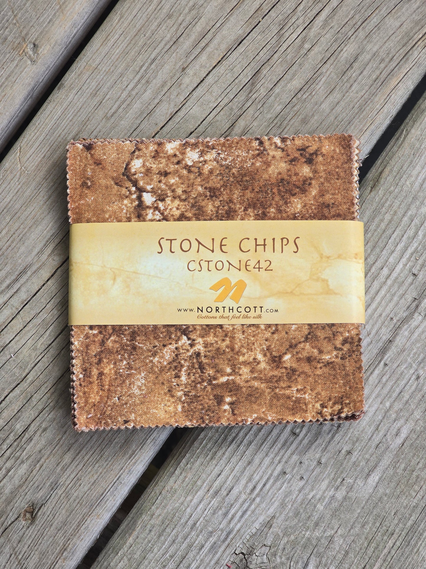 Northcott  - Stone Chips CStone42 - Quilting Fabric - Charm Pack