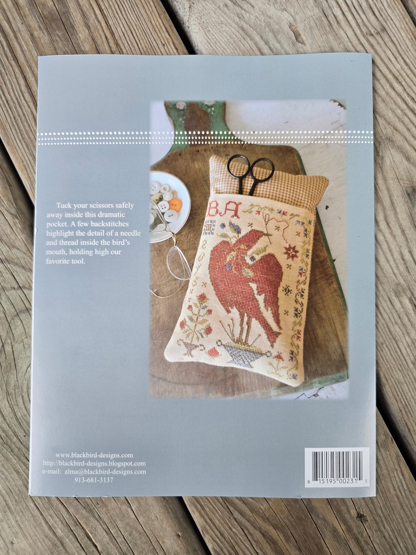 Blackbird Designs - Sewing Bird - Scissor Pocket - Cross Stitch Pattern