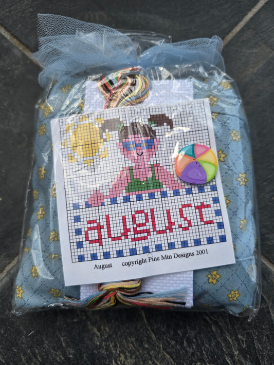 Pine Mountain Designs - August - Pillow Kit