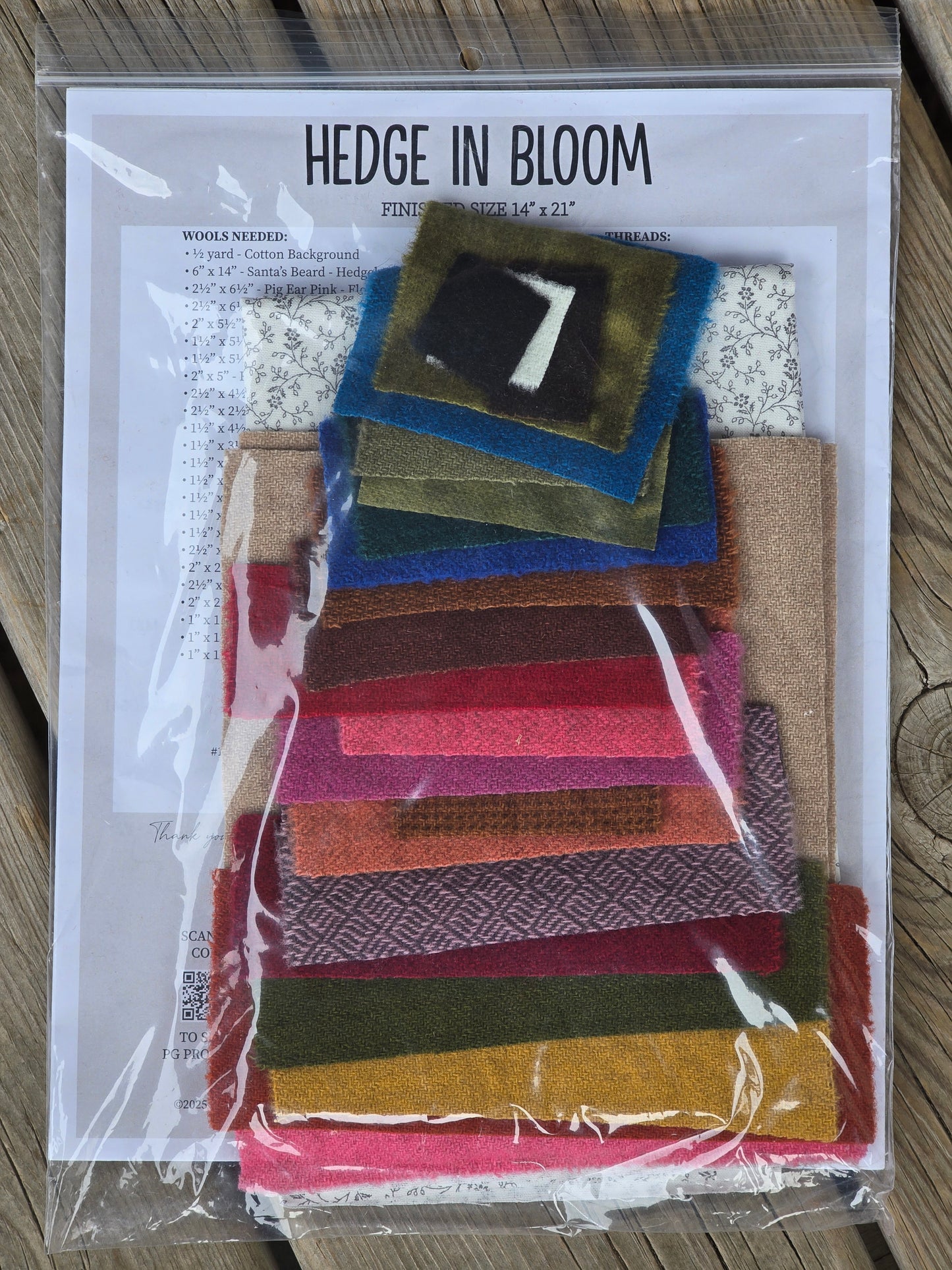 Primitive Gatherings - Hedge In Bloom - Wool - Kit