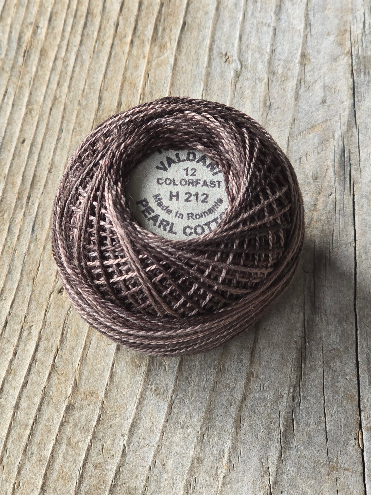 Valdani - Perle Cotton - Hand-Dyed - Size 12 - #H212 - Thread