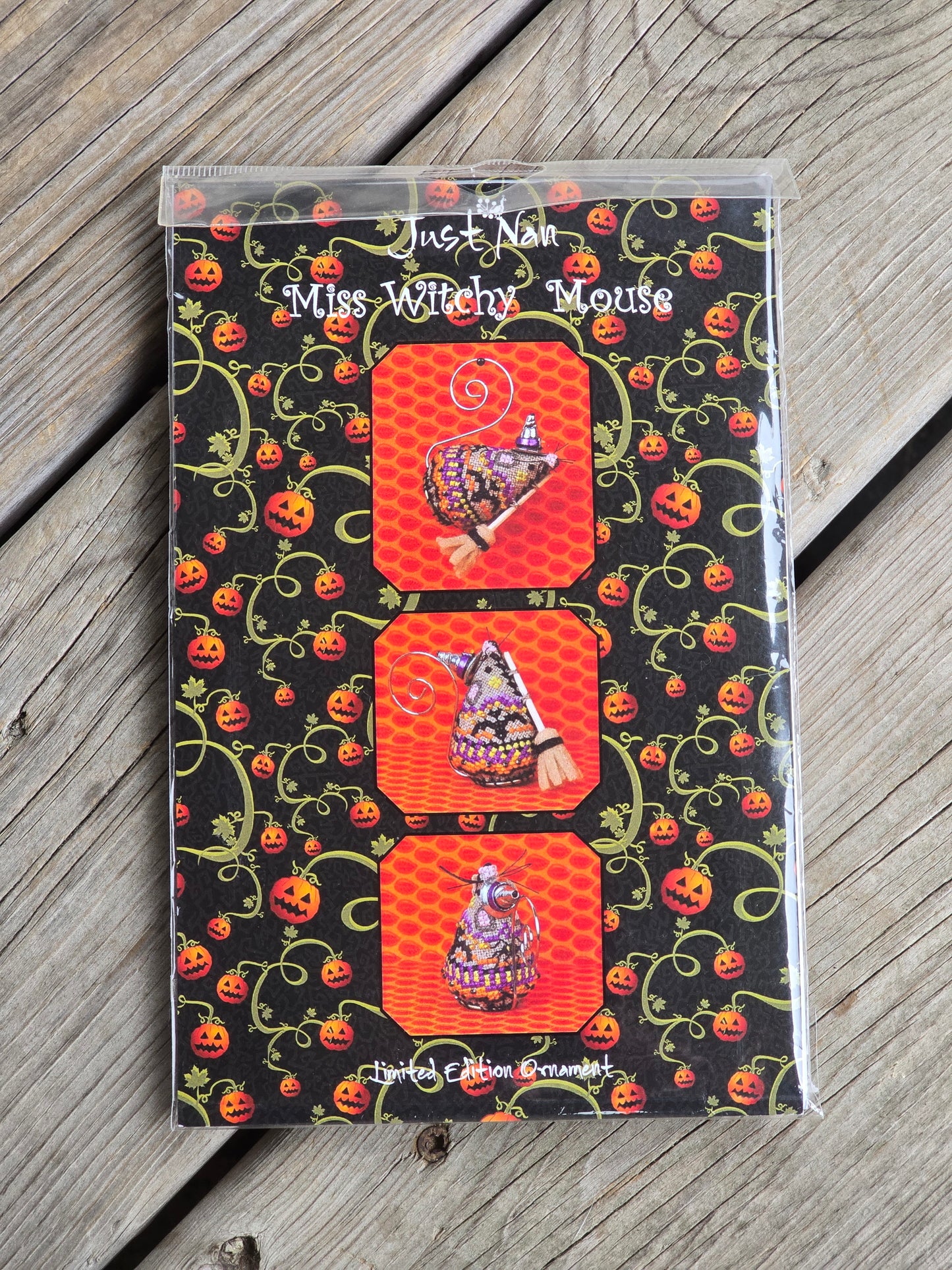 Just Nan - Miss Witchy Mouse - Cross Stitch Pattern