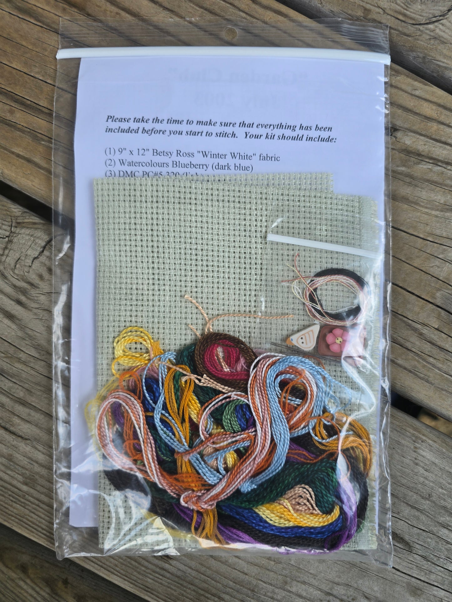 Aidaworks - Stitchin' Fix - Garden Club Ross Stitch Kit
