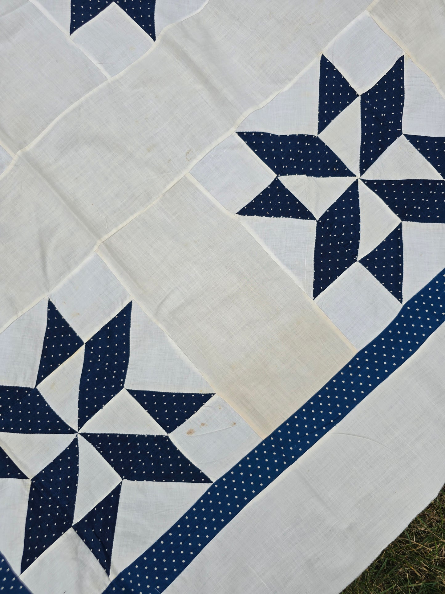 Vintage Star Quilt Top - Machine Pieced