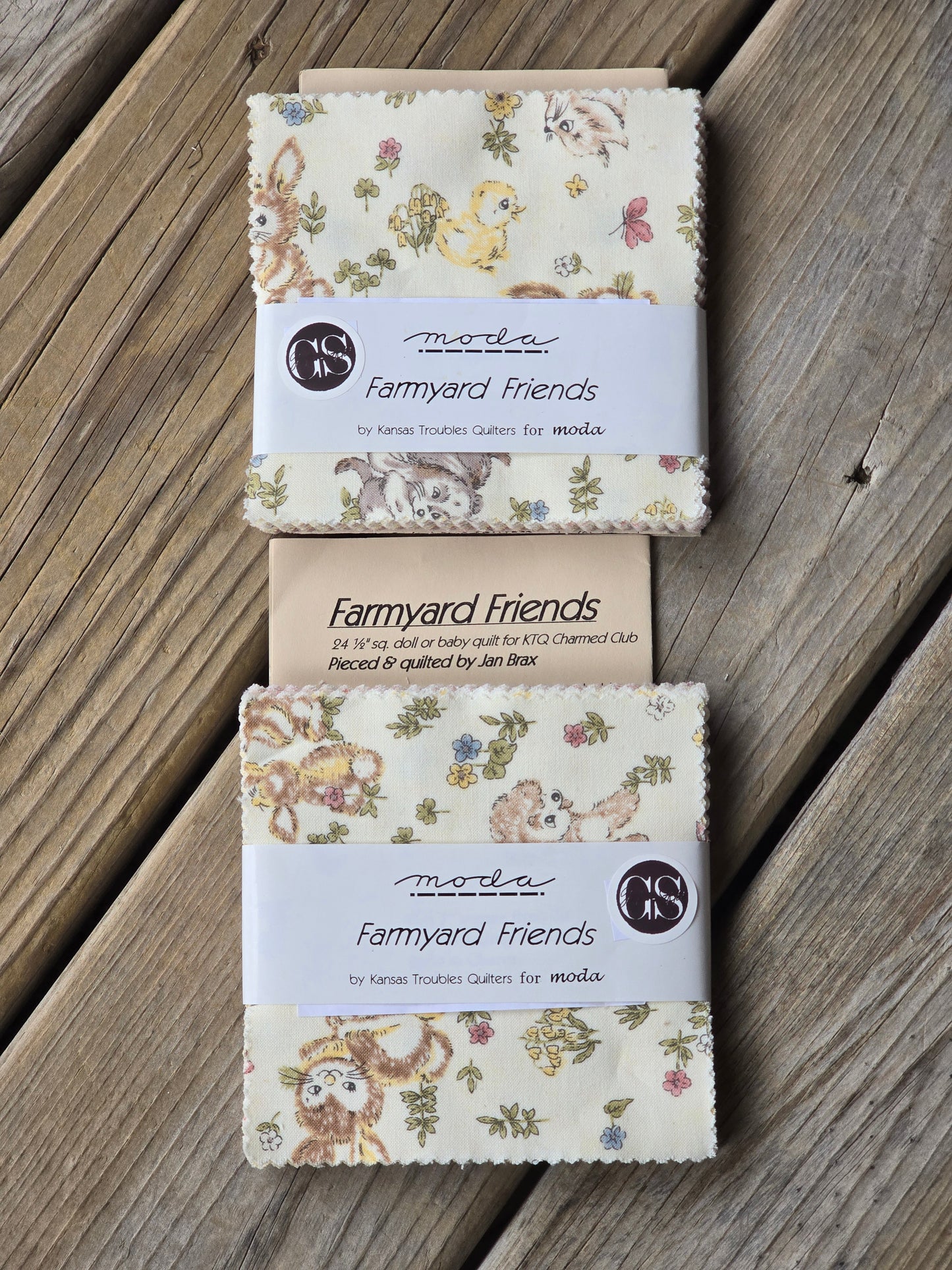 Moda - Farmyard Friends - Quilting Fabric - Charm Pack
