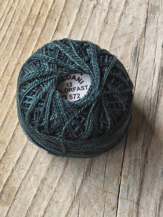 Valdani - Perle Cotton - Hand-Dyed - Size 12 - #O572 - Thread
