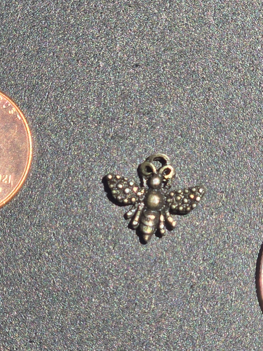 By Jupiter - Tiny Bee  - Notions - Flat Backs