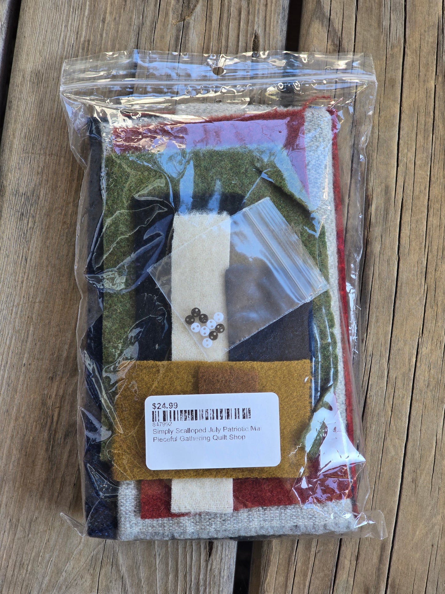 Buttermilk Basin - Simply Scalloped Mats Thru The Year - July - Wool Kit