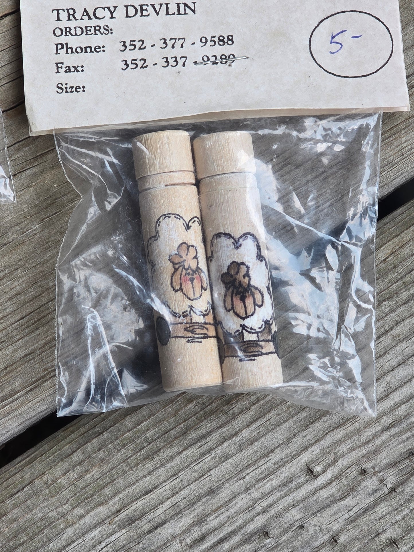 Knobs & Rods Scroll Frames - Wooden Needle Case - Notions