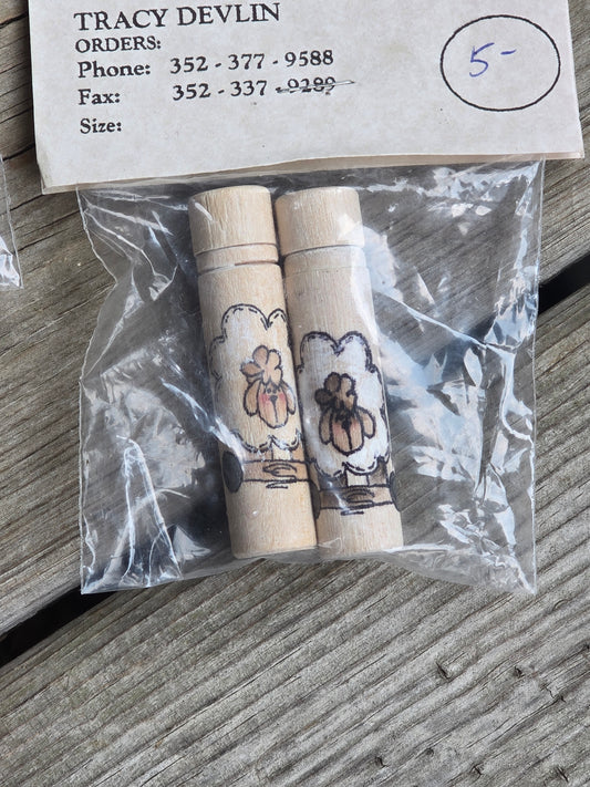Knobs & Rods Scroll Frames - Wooden Needle Case - Notions