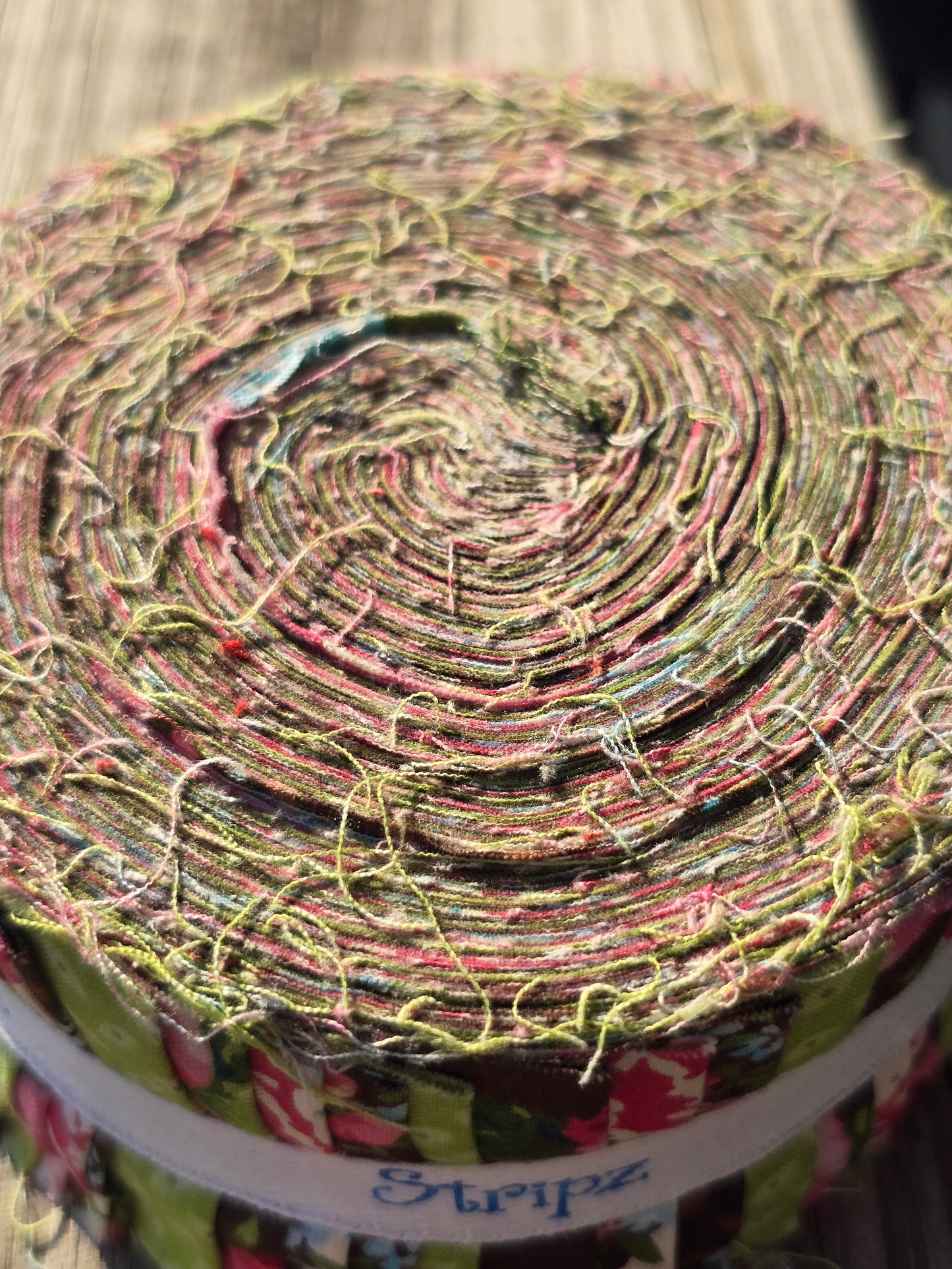 Quick Cuts - Stripz - La Vie En Rose - Quilting Fabric - Jelly Roll