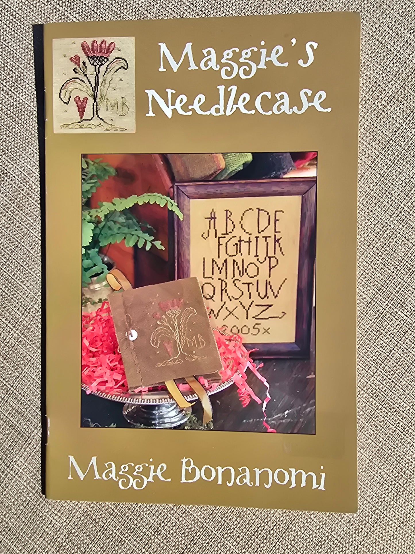 Blackbird Designs - Maggie's Needlecase - Maggie Bonanomi