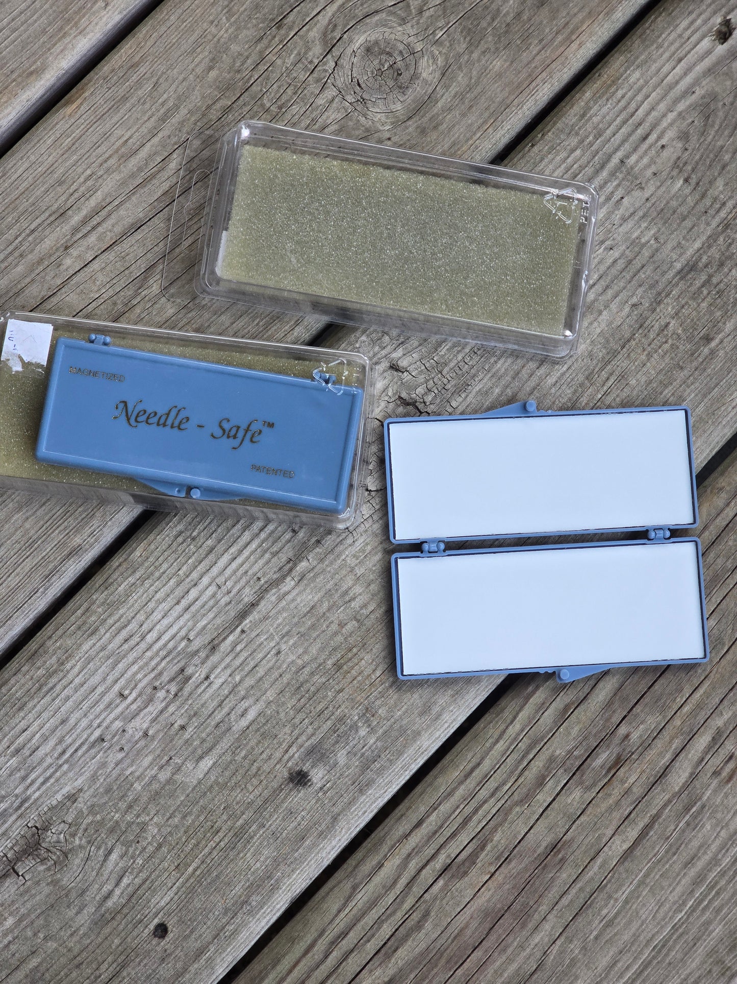 Magnetized Needle  Safe - Notions