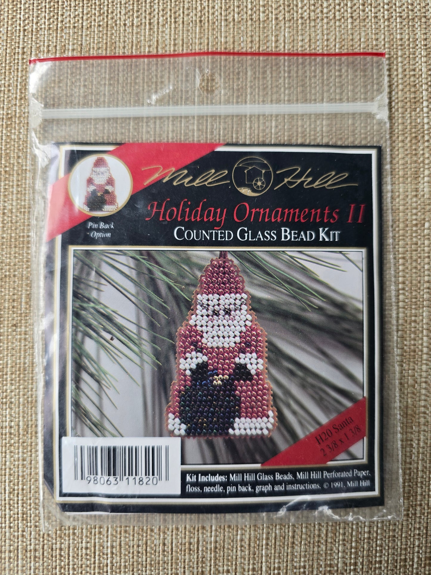 Mill Hill - Holiday Ornaments II - Counted Glass Bead Kit - H20 Santa