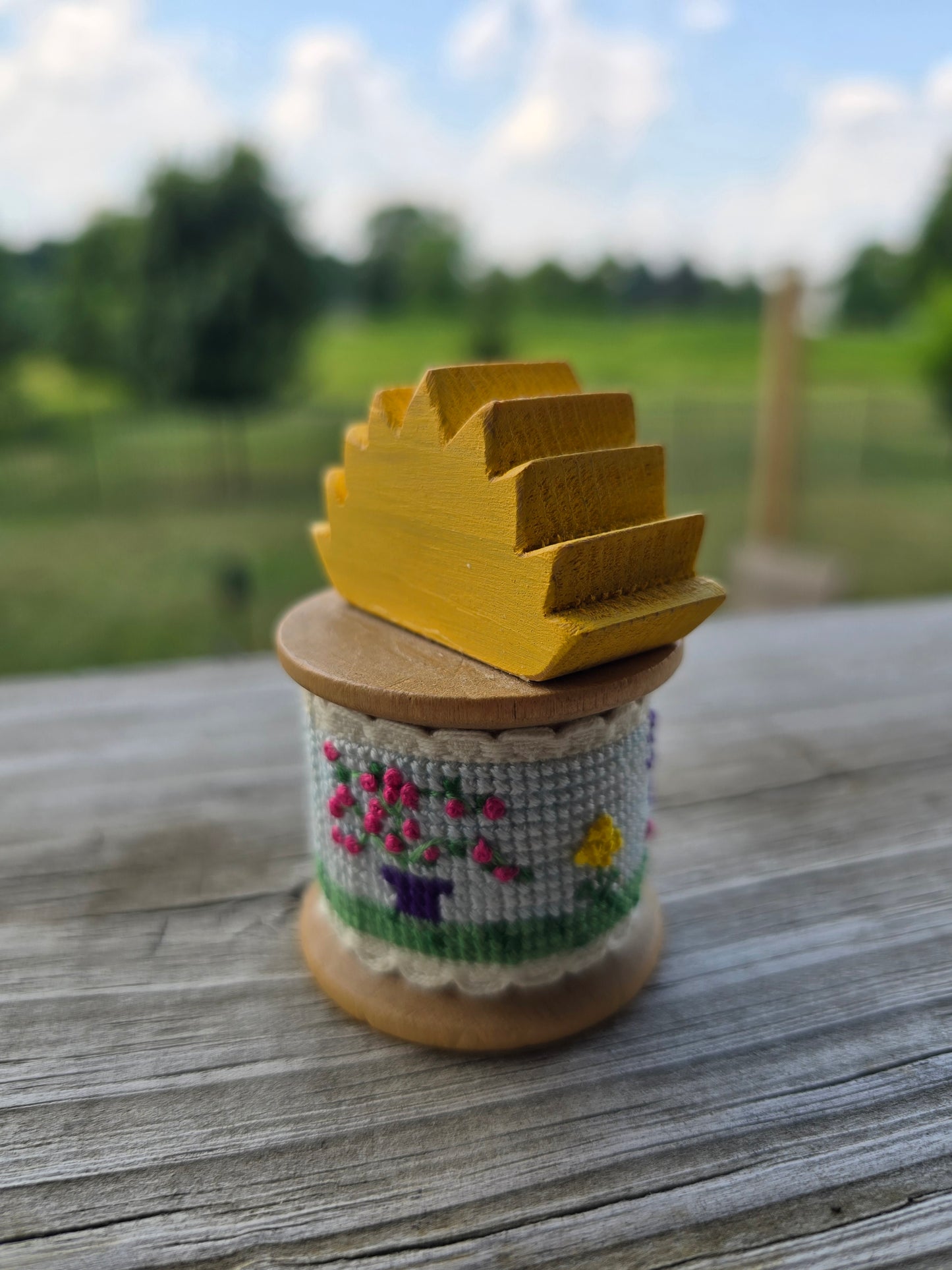 Faithwurks - Sunshine Garden - Seasonal Spool Decoration
