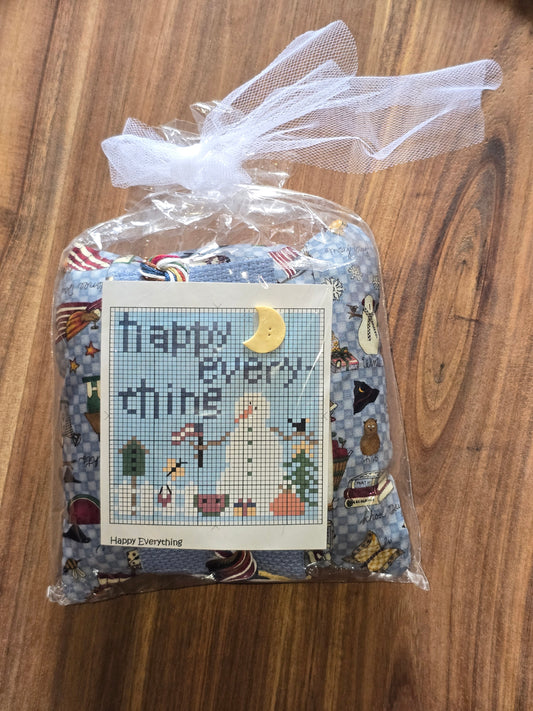 Pine Mountain Designs - Happy Everything - Pillow Kit