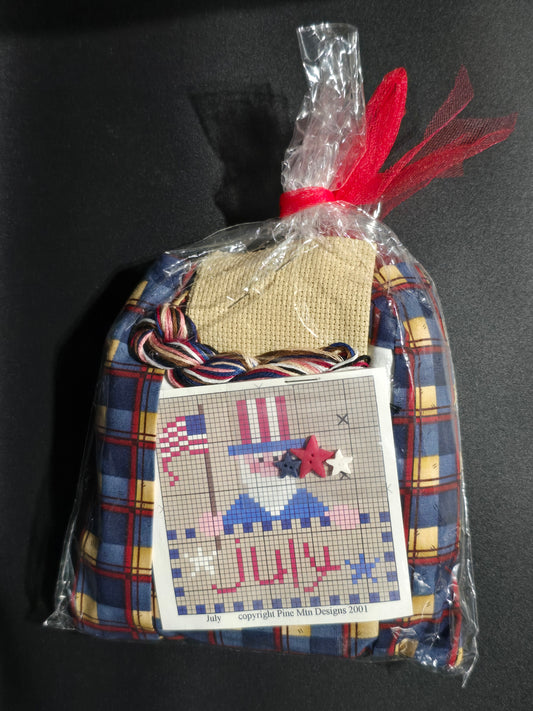Pine Mountain Designs - July Expressions Pillow Kit
