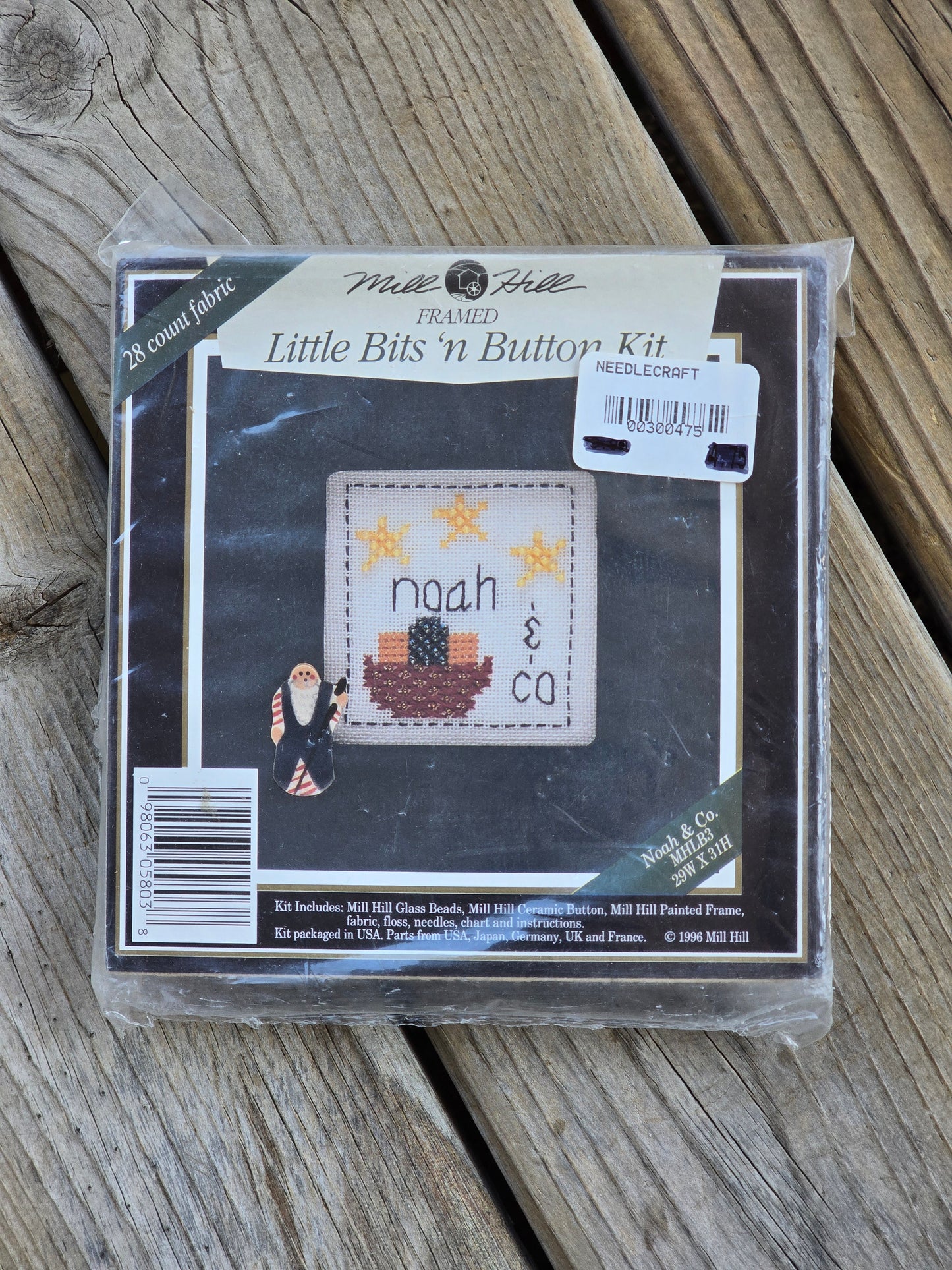 Mill Hill - Noah - Framed Little Bits 'n Button Kit - Cross Stitch Kit