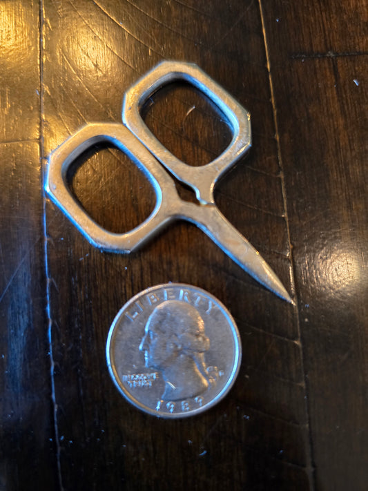 Kelmscott Designs - Little Gems Scissors