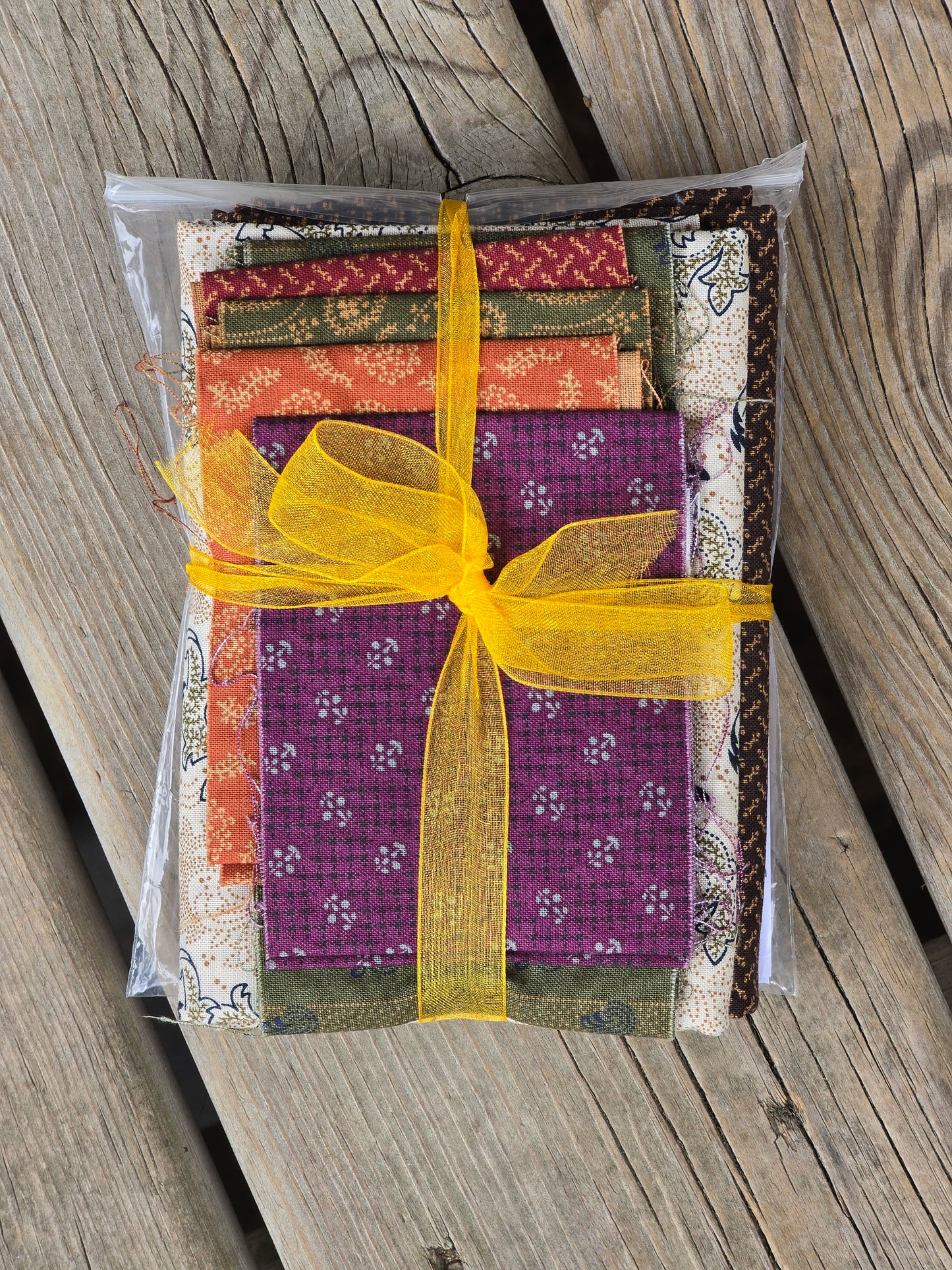 Yellow Creek Quilt Designs - Kindred Spirits Club - Big Sister/Little Sister - Quilt - Kit