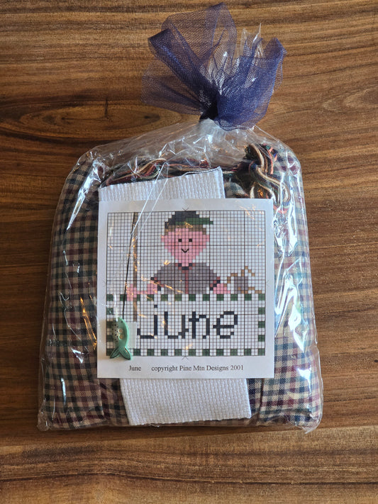 Pine Mountain Designs - June - Pillow Kit