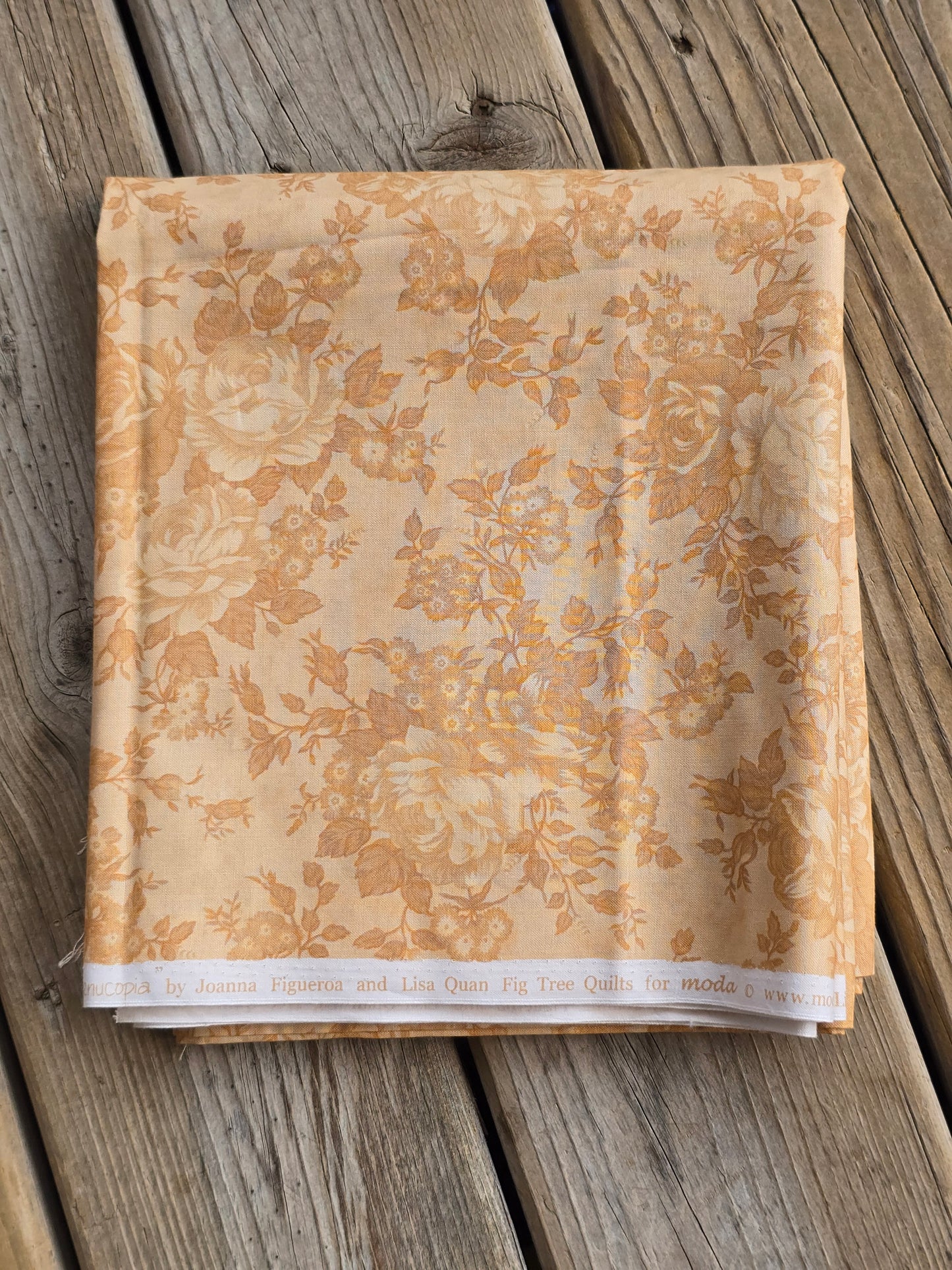 Moda - Fig Tree Quilts - Gold Floral Tonal - Quilting Fabric - 3 Yards