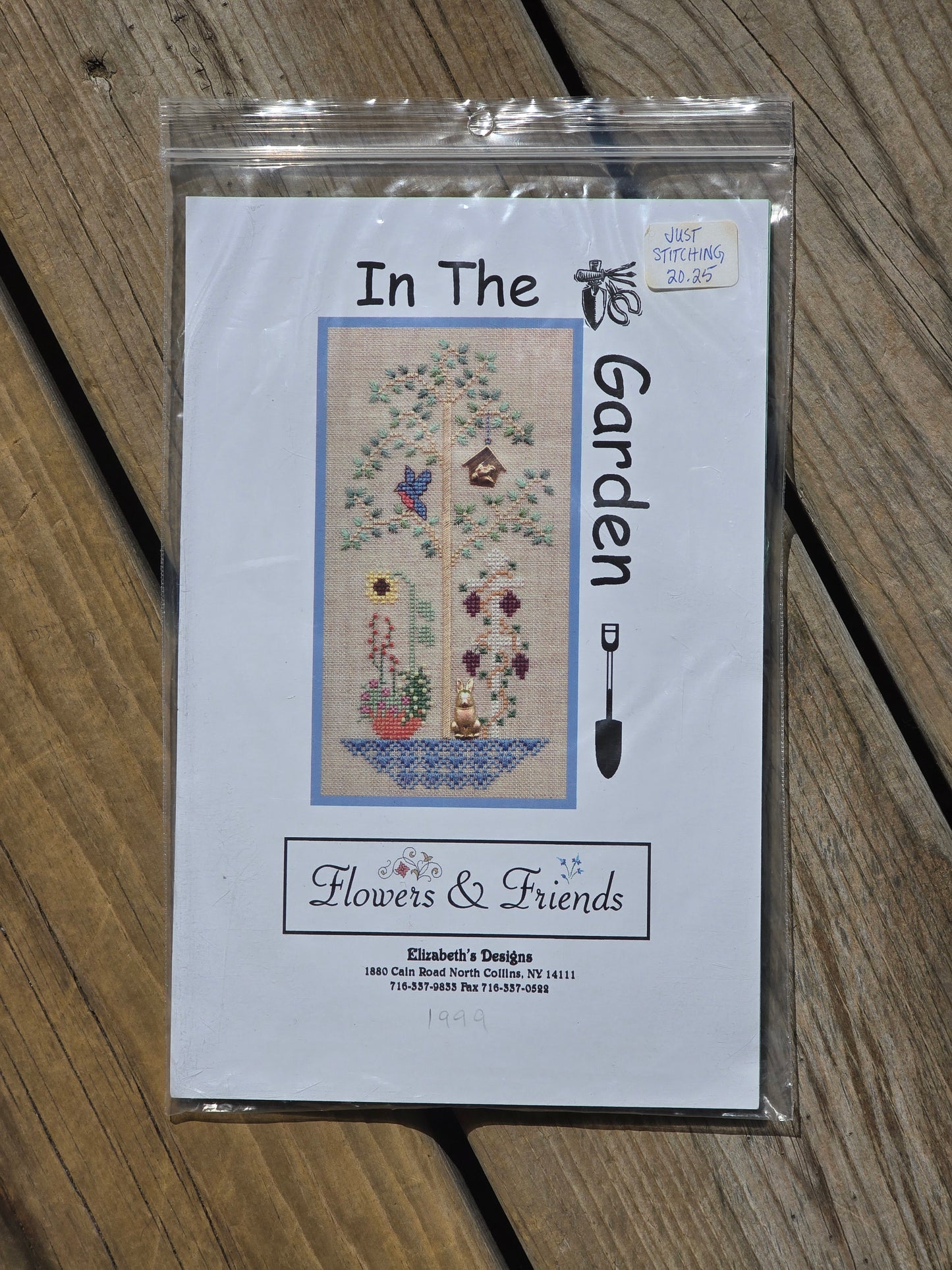 Elizabeth's Designs - Flowers & Friends  - In the Garden - Cross Stitch Kit