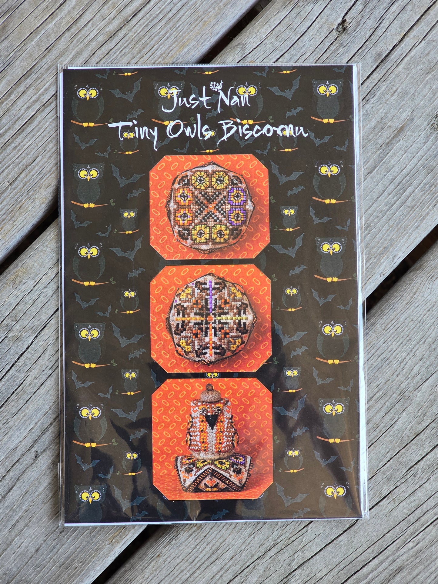 Just Nan - Tiny Owls Biscornu - Cross Stitch Pattern