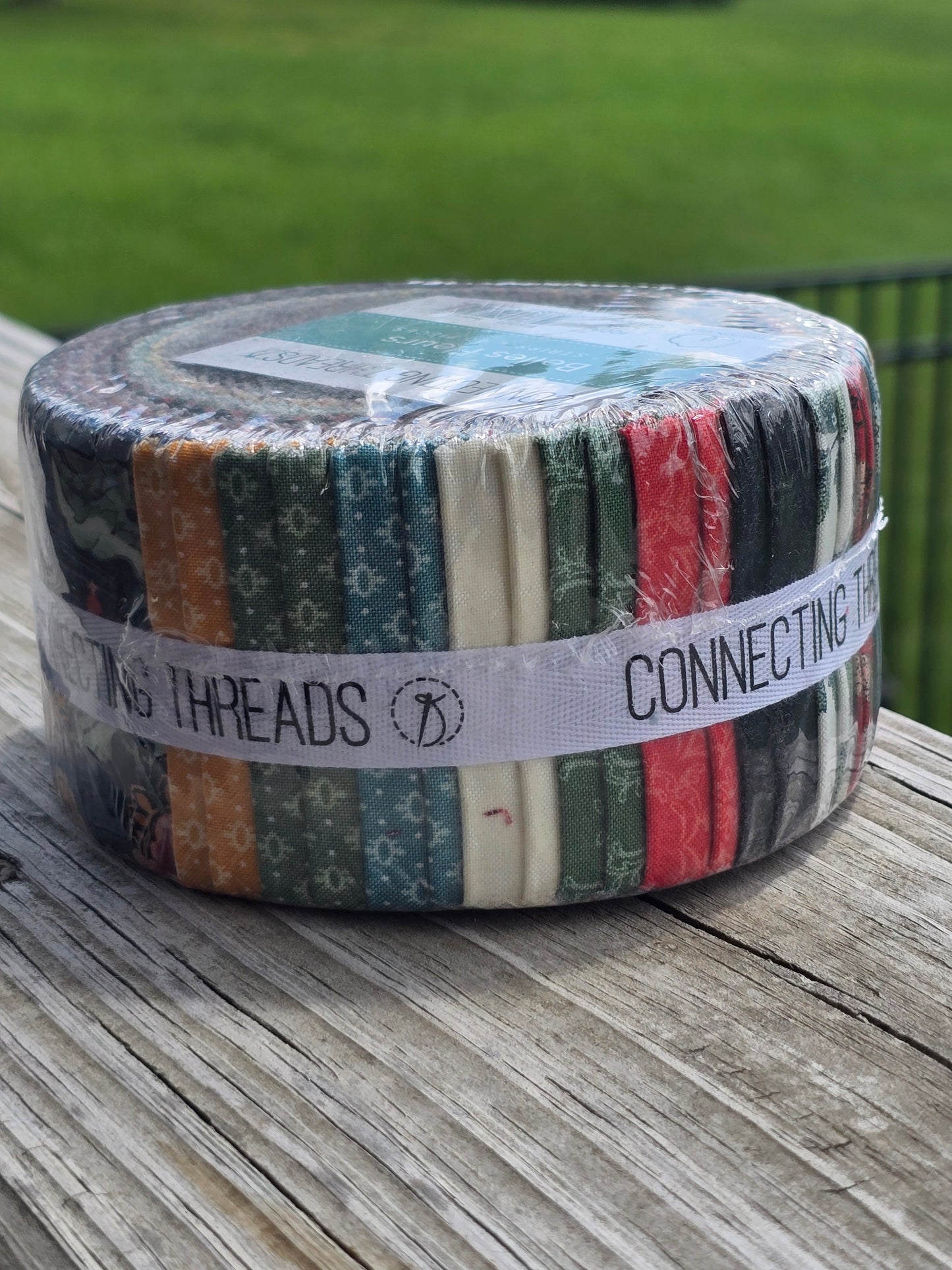 Connecting Threads - Belles Fleurs - Quilting Fabric - Jelly Roll