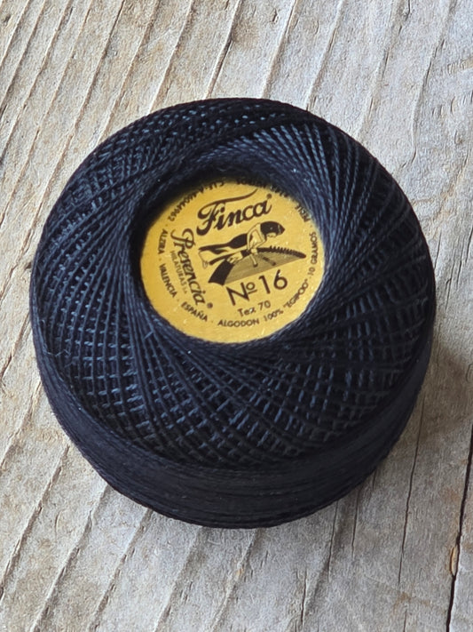 Precencia Perle Finca - Size 16 - 10 Grams - Negro - Thread