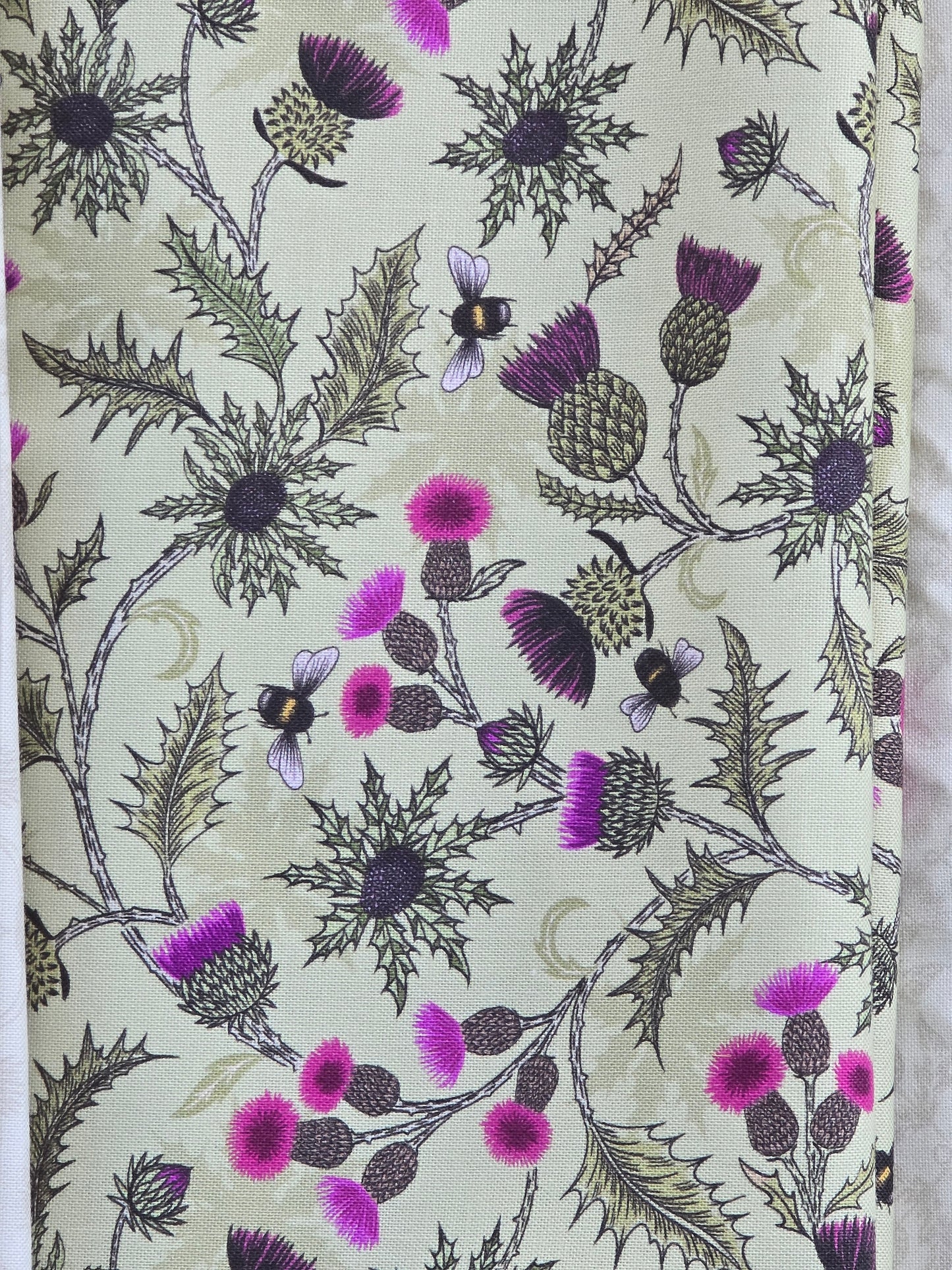 Lewis & Irene - Highlands and Bumbleberries - Quilting Fabric - 5 Piece Pre-Cut Bundles
