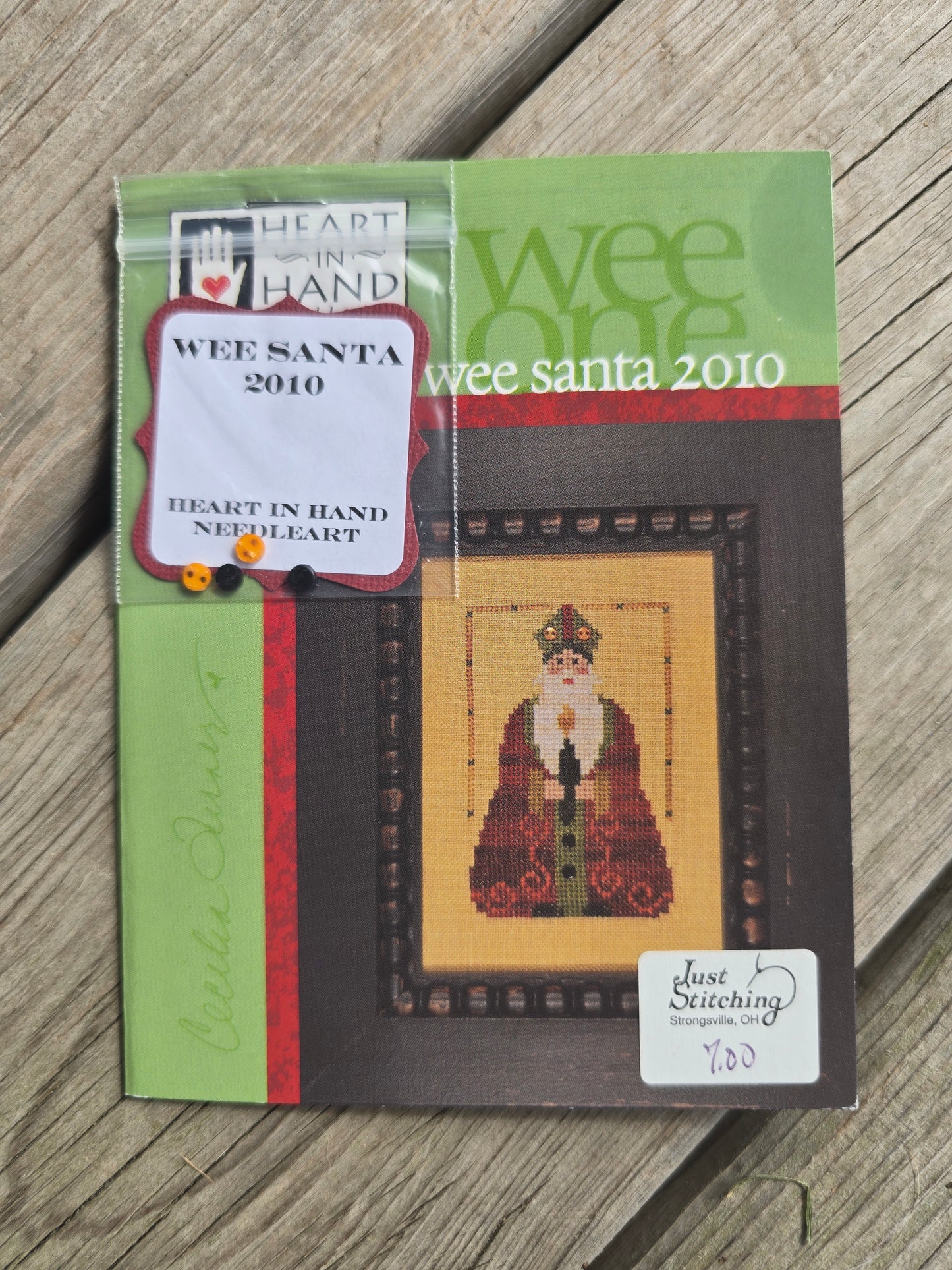 Heart in Hand - Wee Santa 2010 - Wee One- Cross Stitch Pattern