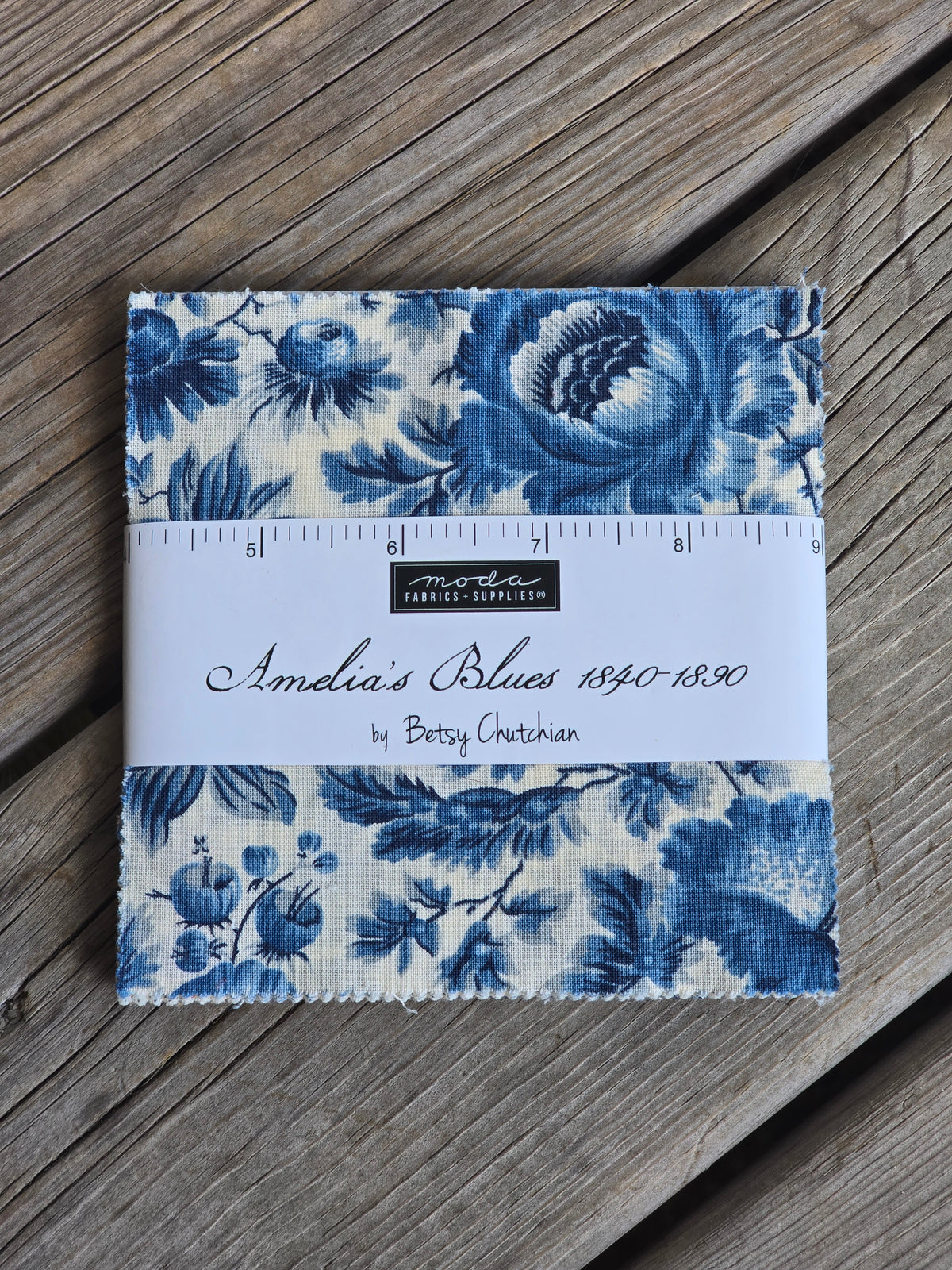 Moda - Amelia's Blues 1840-1890 - Quilting Fabric - Charm Pack