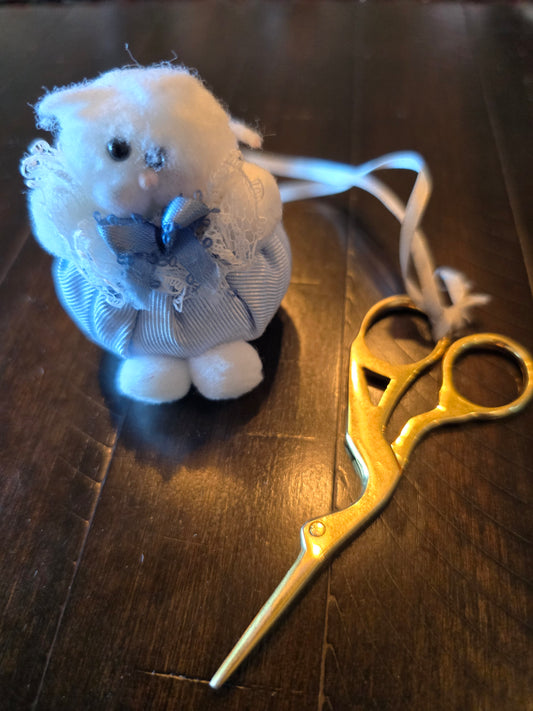 Gold Stork Embroidery Scissors with Cat Fob
