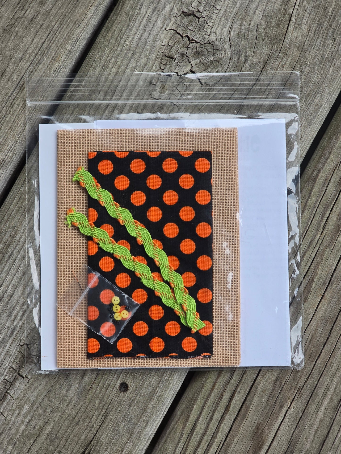 Lizzie Kate - Halloweenie - Cross Stitch Kit