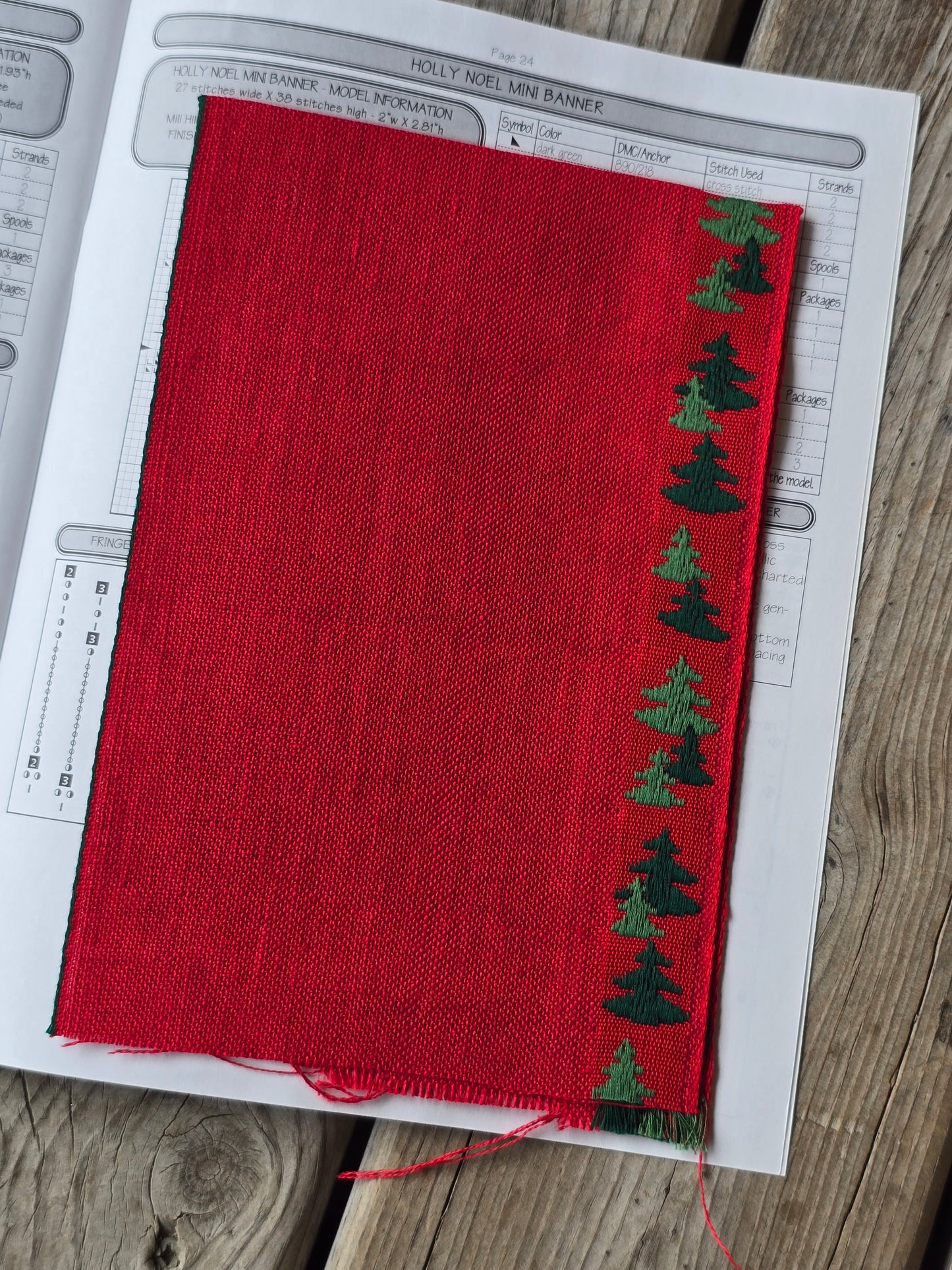 Mill Hill - Santa's Toyshop - Cross Stitch Pattern Book