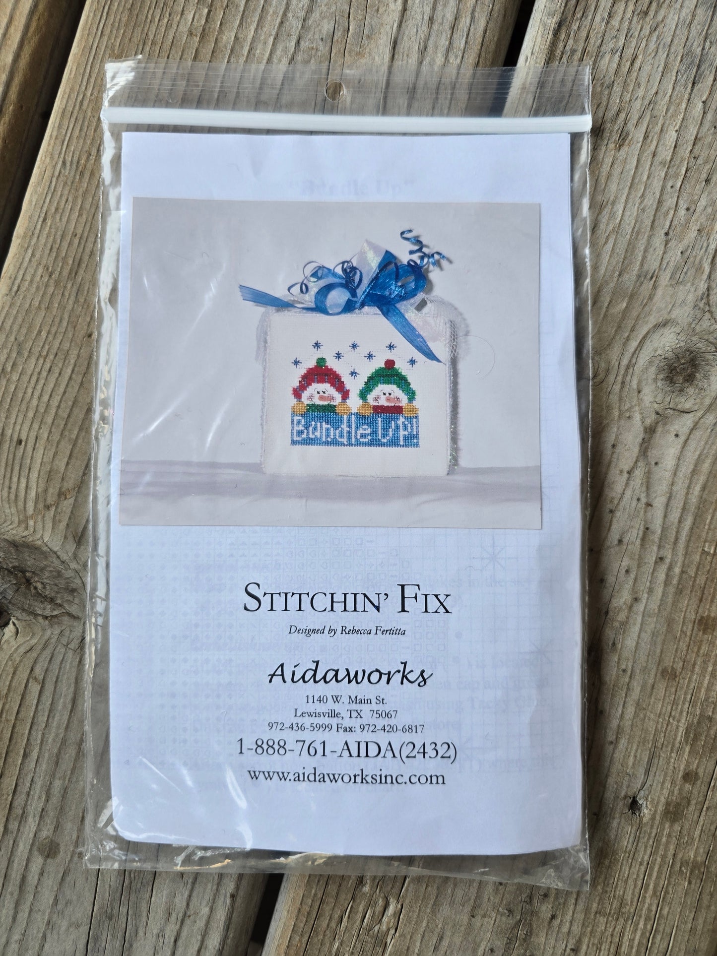 Aidaworks - Stitchin' Fix - Bundle Up - Cross Stitch Kit