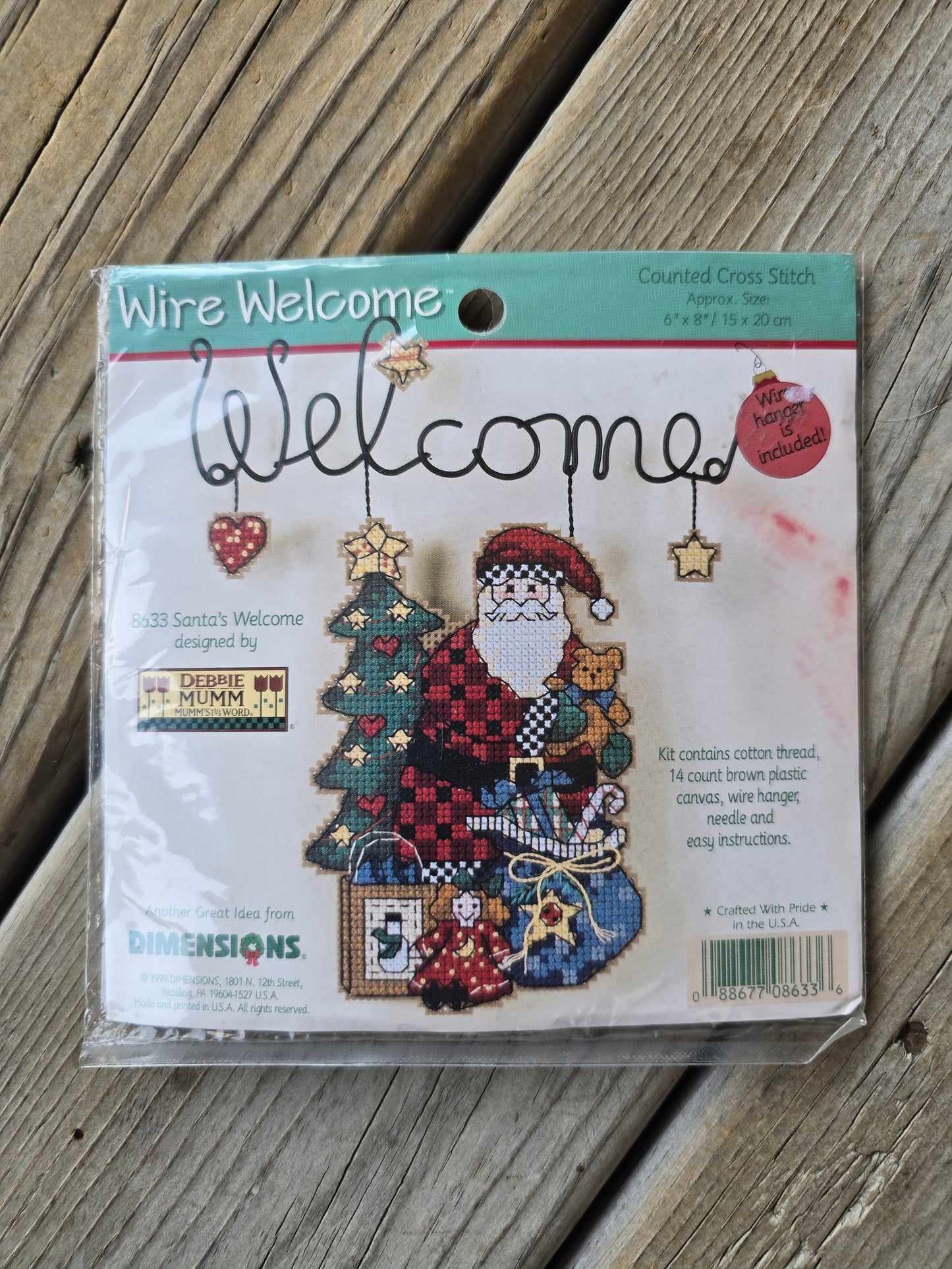 Dimensions - Wire Welcome - Santa's Welcome - Cross Stitch Kit