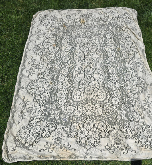 Vintage - Quaker Lace Tablecloth Bundle - 52" x 72" & 48" x 55" - Home Decor