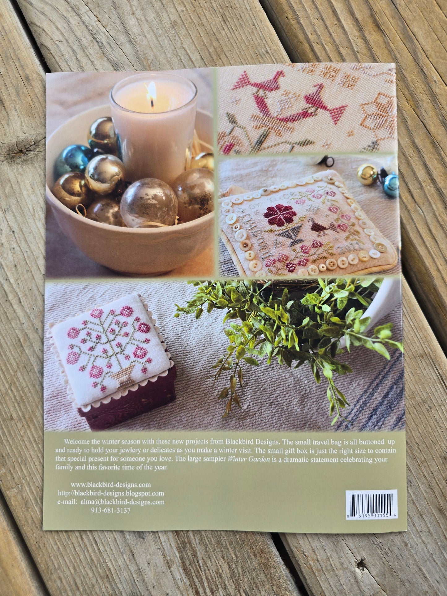 Blackbird Designs - Christmas Garden, Three Christmas Projects with Vintage Spirit - Cross Stitch Pattern Book
