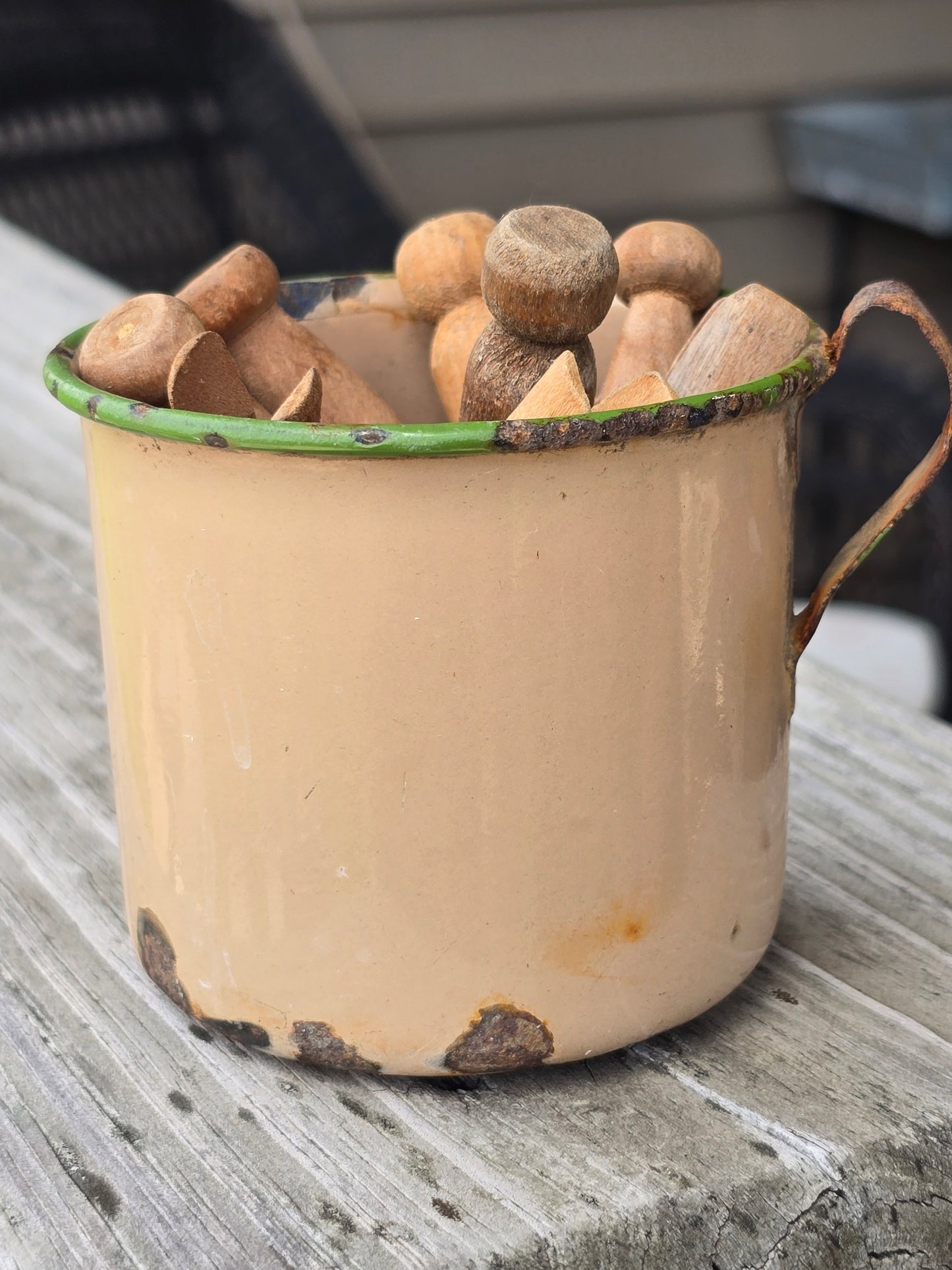 Vintage Enamel Cup and Clothespins