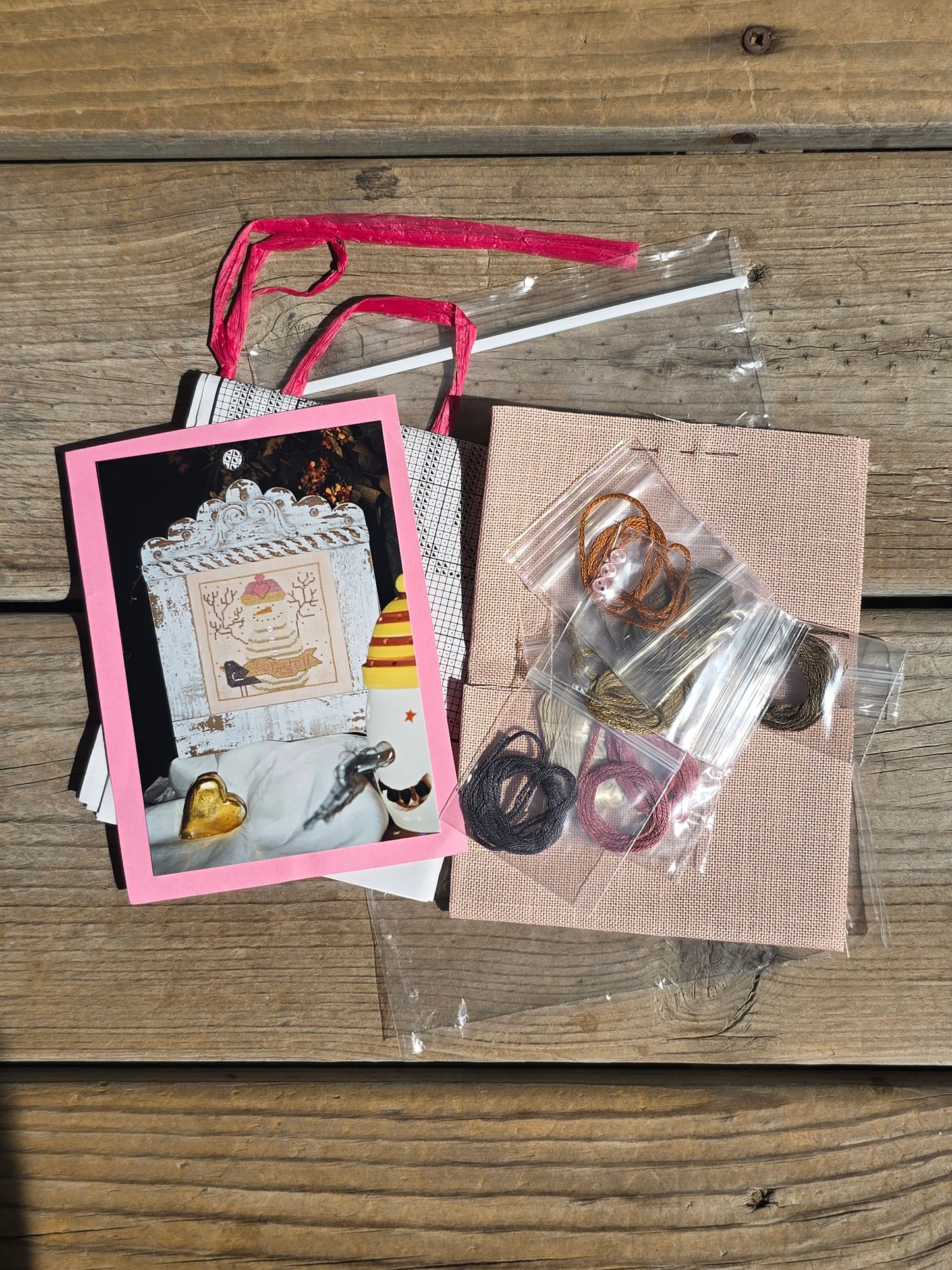 Ewe and Eye and Friends - Frosty Valentine - Cross Stitch Kit