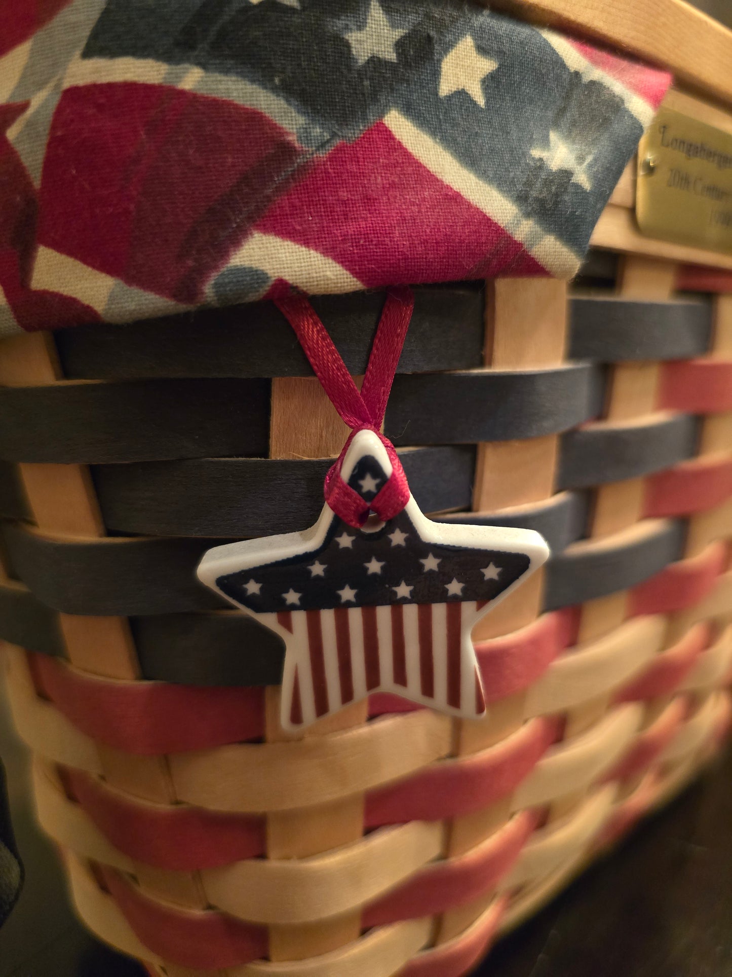 Longaberger - 1999 - 20th Century Village Basket